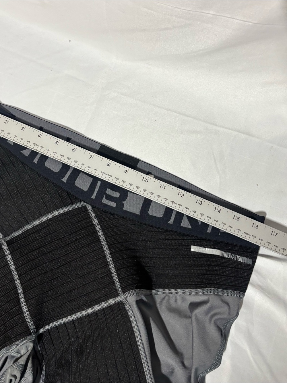 Under Armour HeatGear Compression Shorts - Men's 2XL - Picture 9 of 11